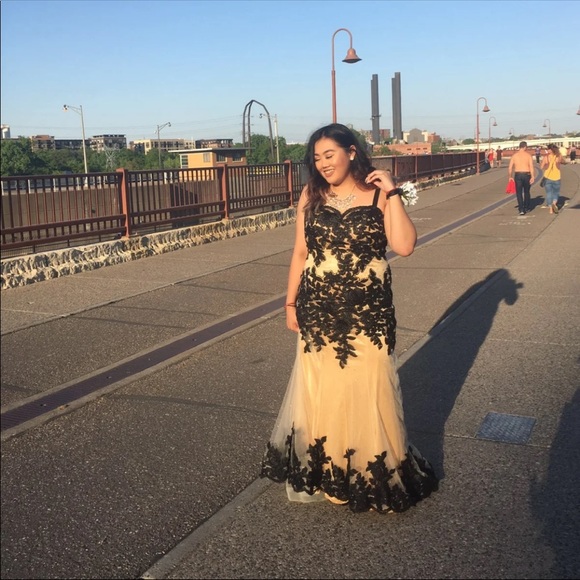 Prom Dress - Picture 1 of 4